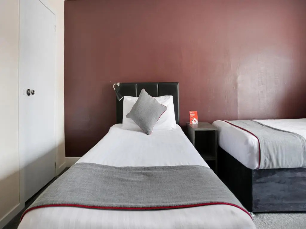 The Breadalbane Arms Room Only Hotel