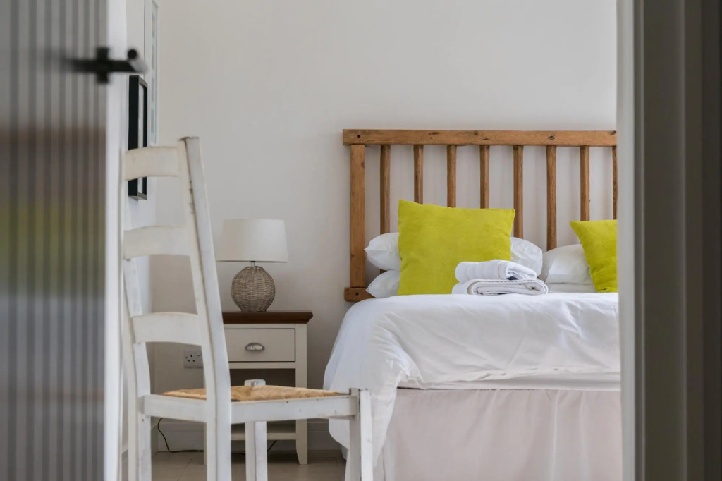 The Dairy - Luxury Cottage, Hot Tub and Summer House, Countryside Views, Pet Friendly