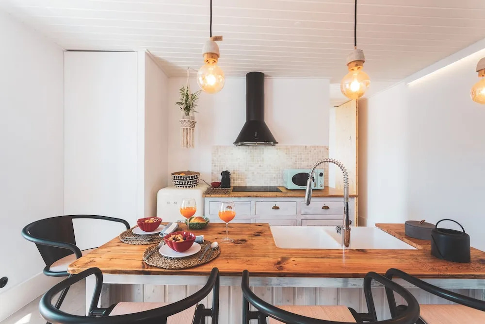 Azenhas do Mar West Coast Design and Surf Villas