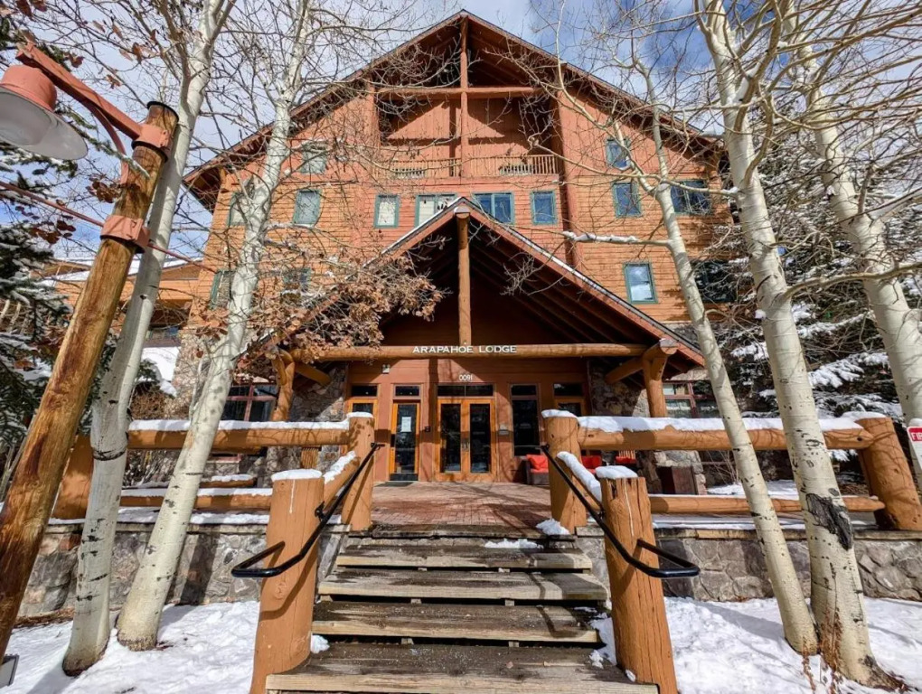 Upgraded 2bdr In Ge/walk To Slopes, Fireplace & Balcony 2 Bedroom Condo by RedAwning