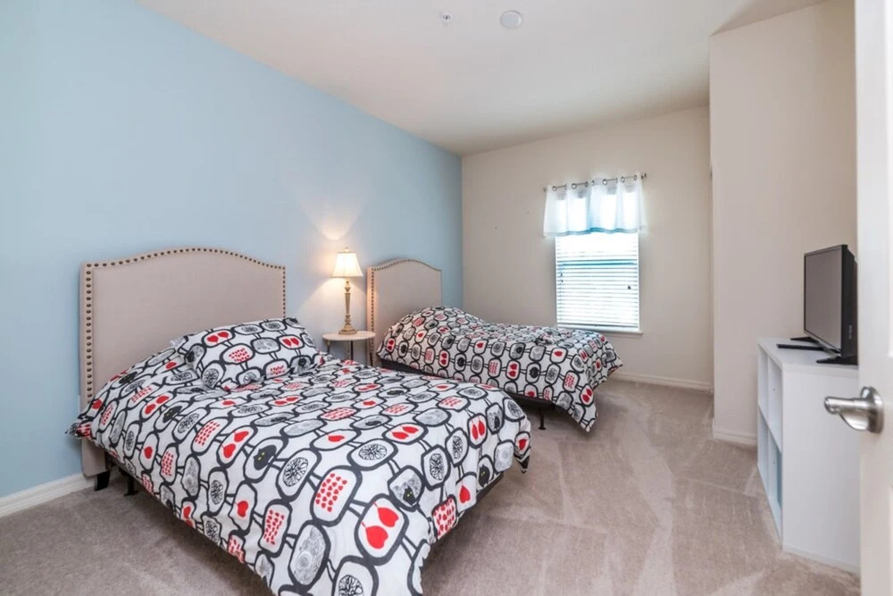 Lucaya Village - 9006 Shine Drive
