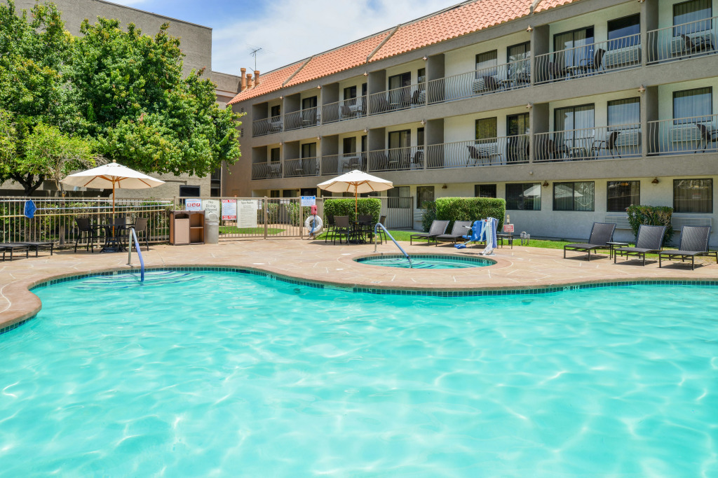 Holiday Inn Express Palm Desert by IHG