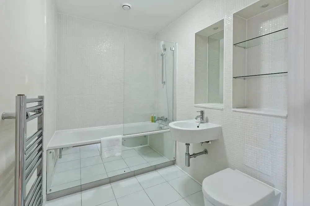 Stunning 2 Bed Apt W/balcony nr Islington