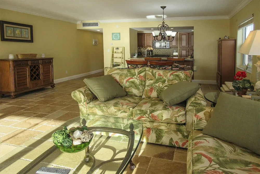 Eden 206 - 2 Br Condo