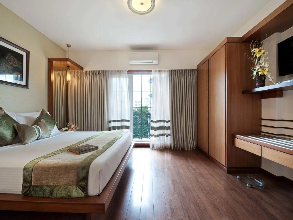 Grand Residency Hotel & Serviced Apartments