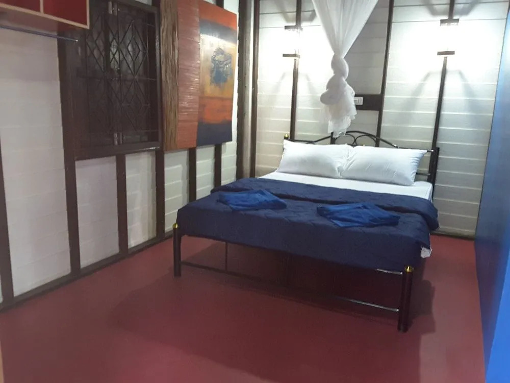 Lanta Lily Resort