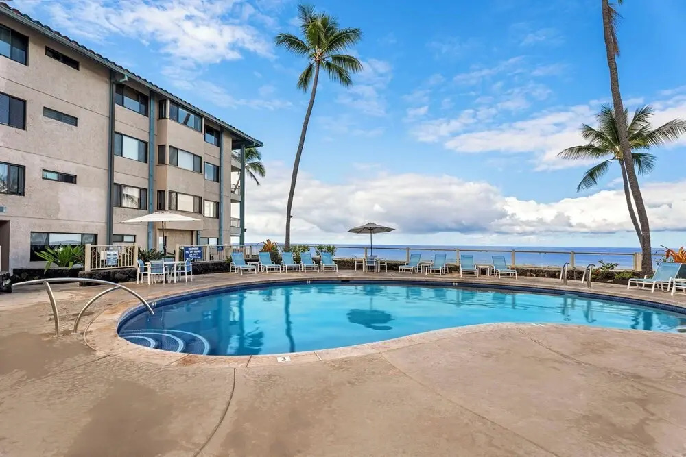 Easy Walk to Town Ocean Front AC & Wifi - Vrkcv
