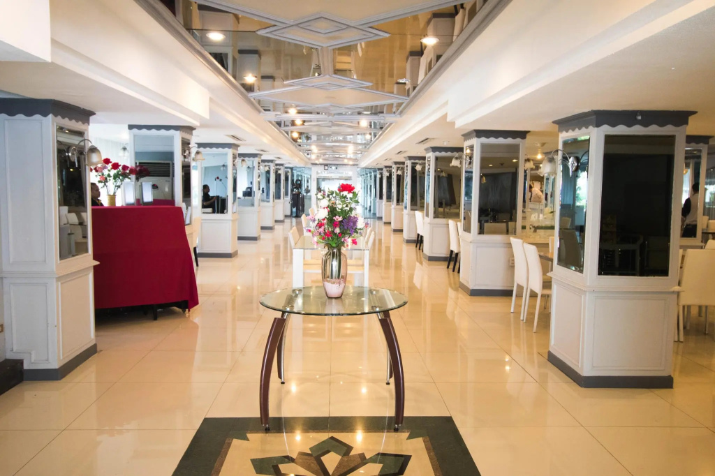 Chaleena Hotel