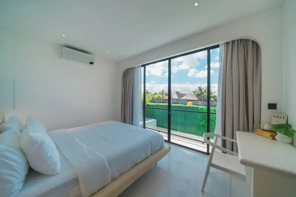Villa Vantage 2