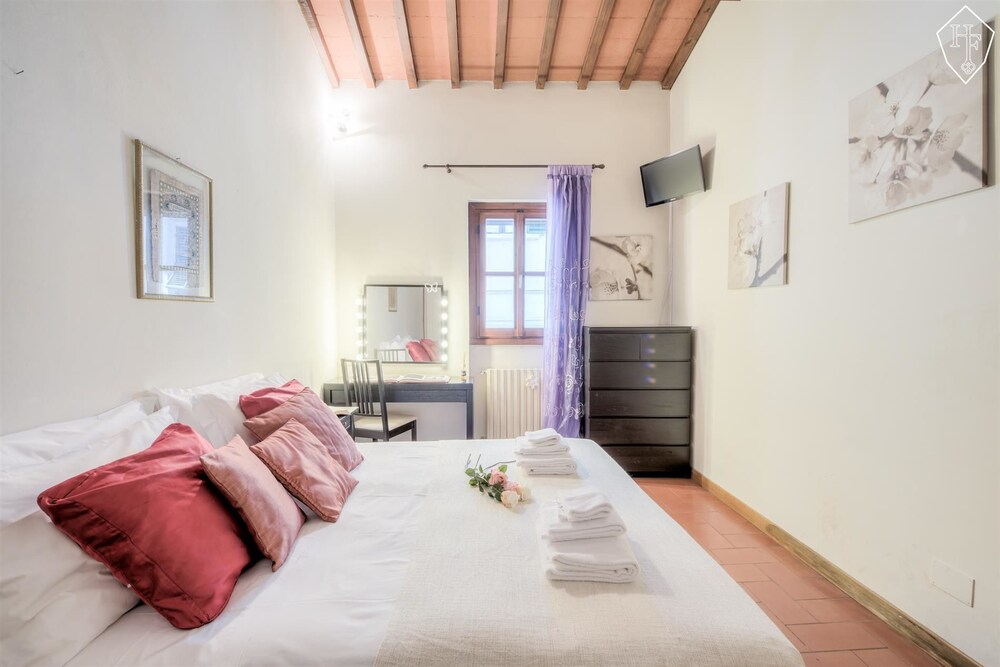Sant'Ambrogio Place