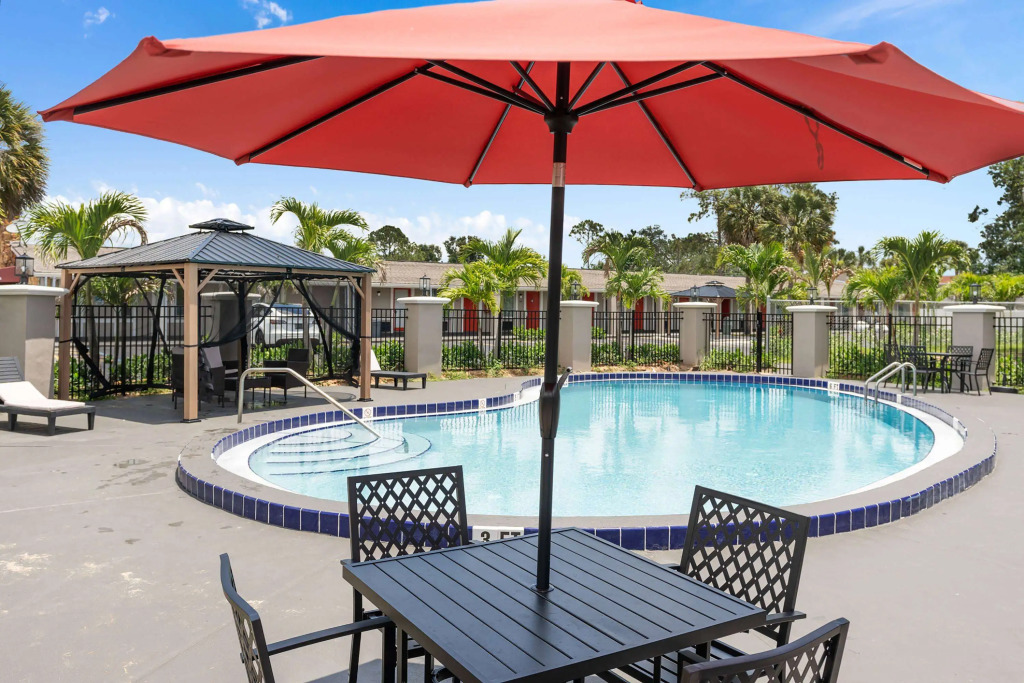 Super 8 by Wyndham Kissimmee-Orlando