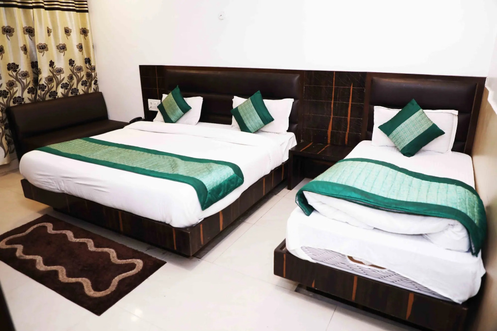 Hotel Kumar Palace