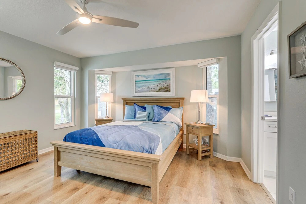 Port Charlotte Retreat w Heated Saltwater Pool