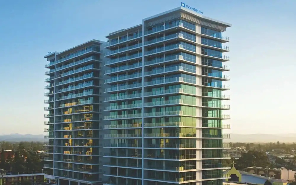 Elston Apartments - Q Stay