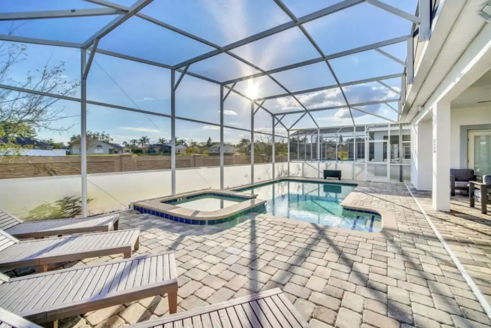 Pelican Large Pool Home in Orlando