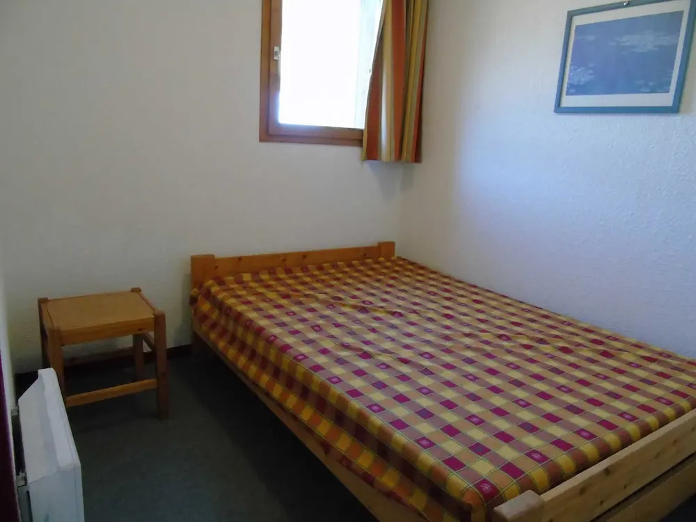 Lou Services Apartment GA48 LSI 001