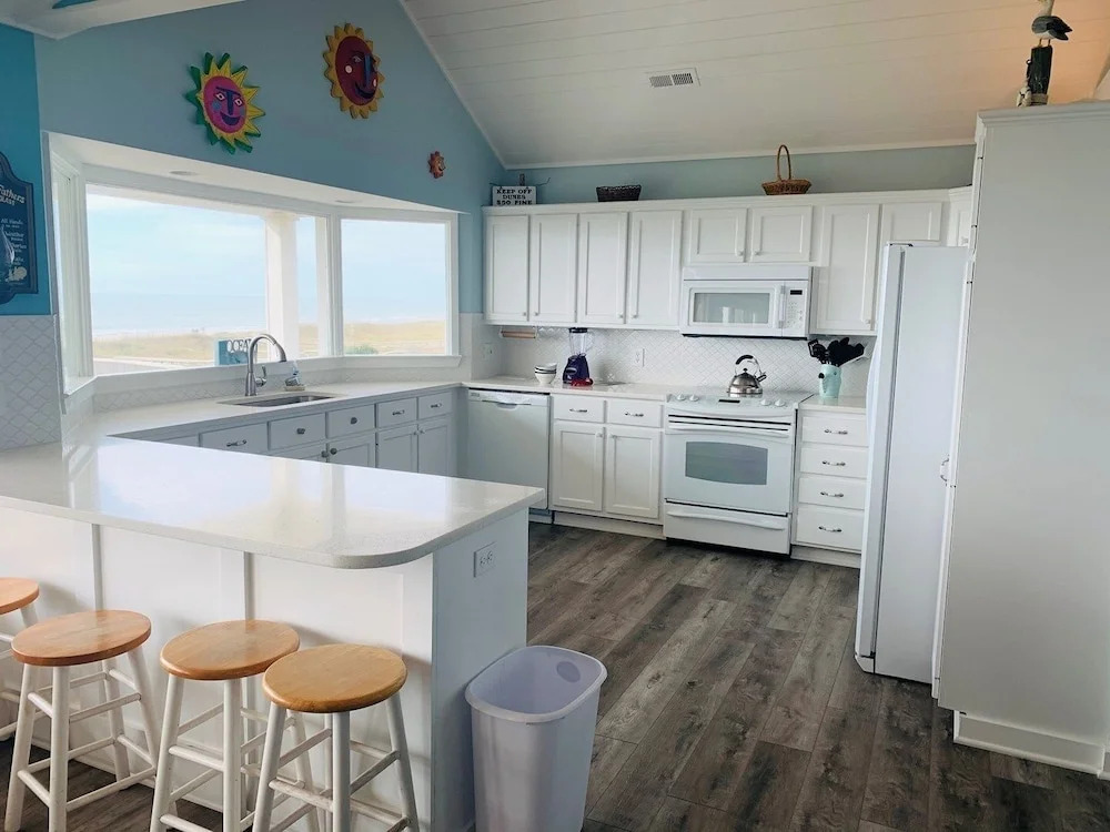 Aly Miguel - 4 Br Home
