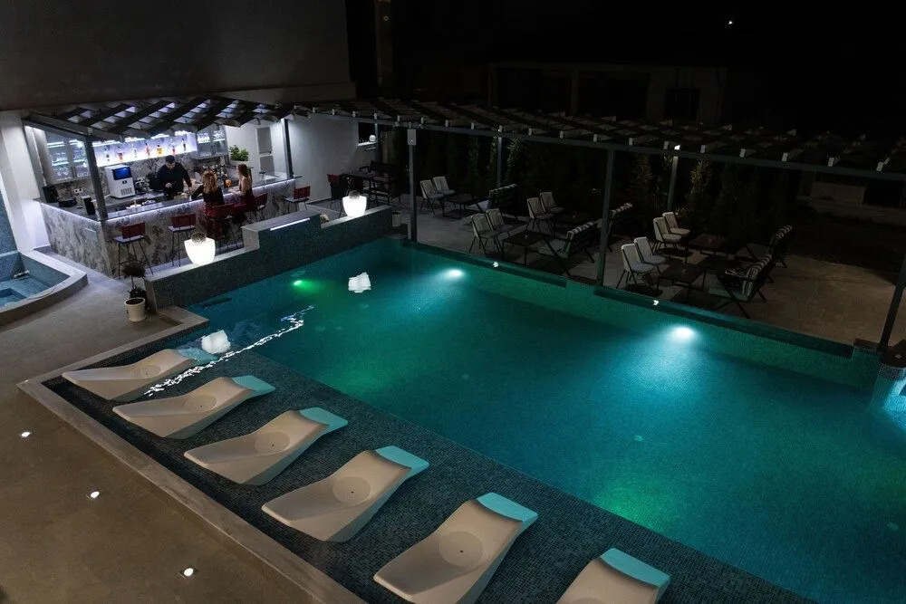 Aeonian Luxury Suites