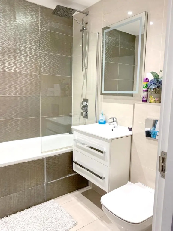 Apartment With 2 Bedrooms in Greater London, With Wonderful City View, Terrace and Wifi