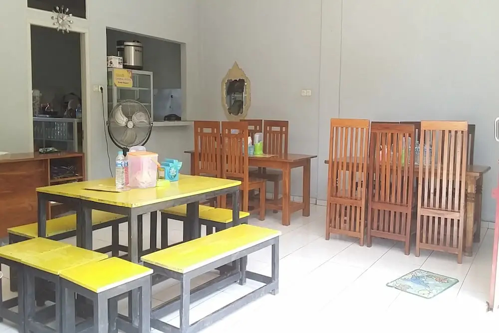 Hotel O Sawang Sana Motel Syariah Near SMAN 1 Sangkapura