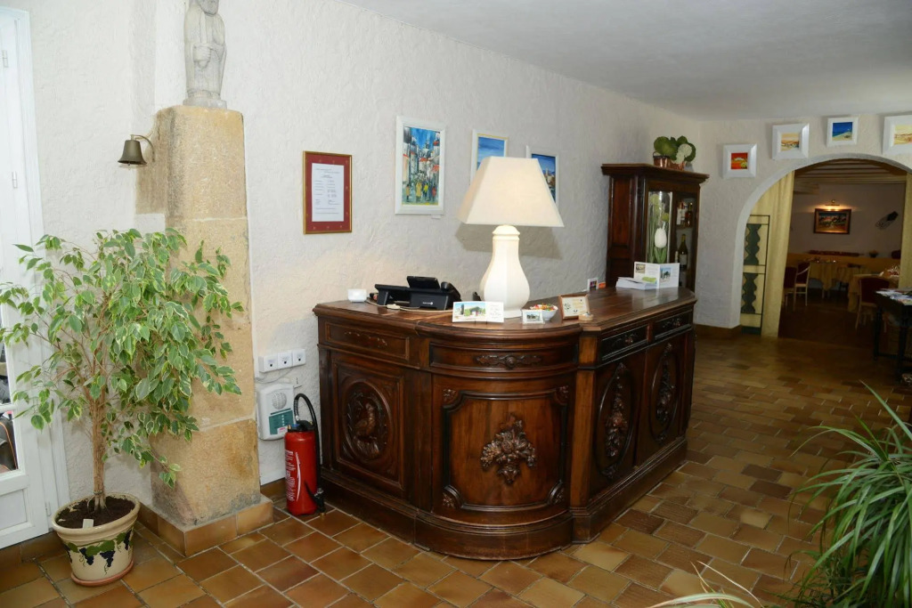 Hôtel et AppartHôtel Le Relais Du Val DOrbieu