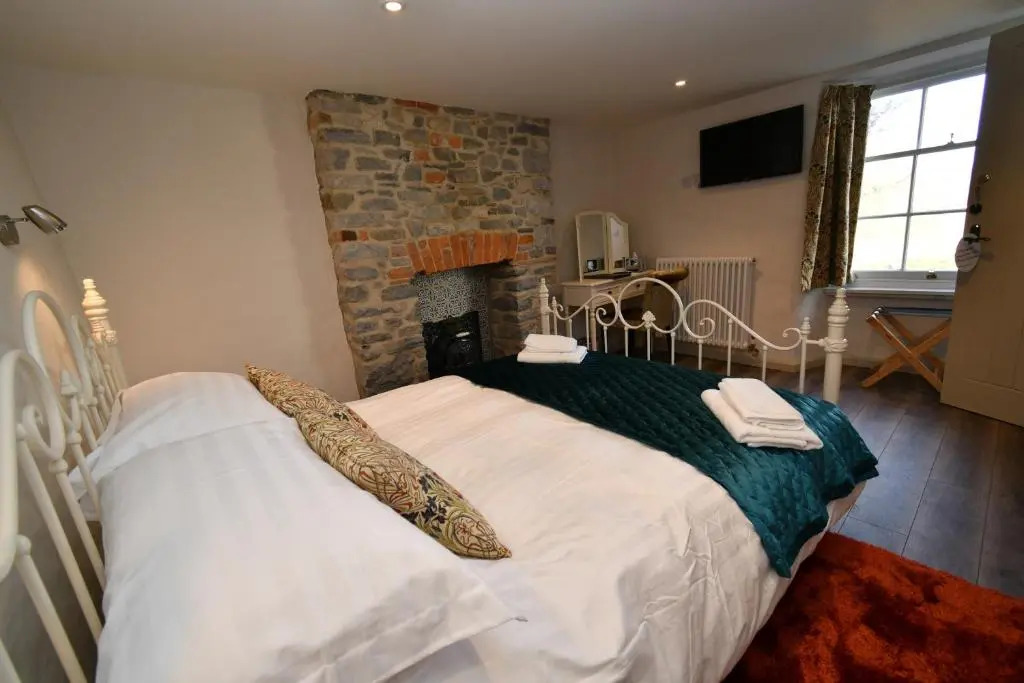 Carew Inn