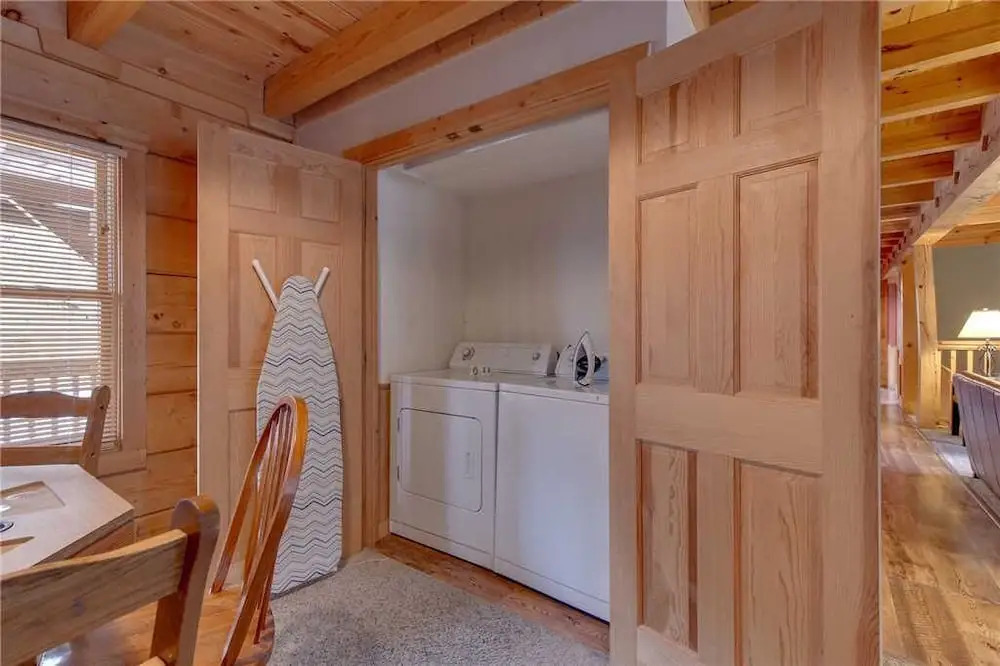 Big Bear 2 - Five Bedroom Cabin