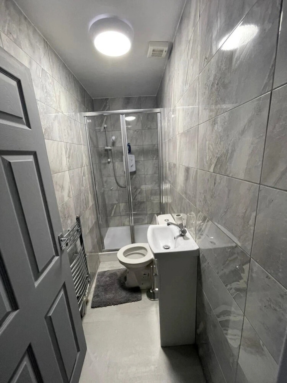 Stunning 4-bed House in Liverpool L15
