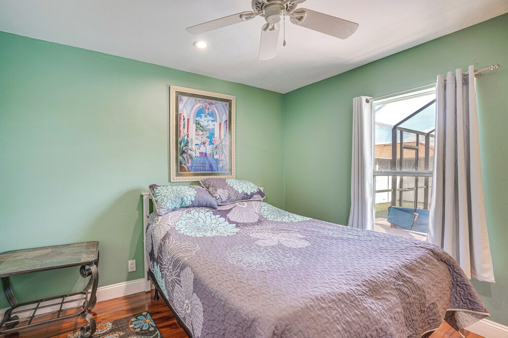 Dog-friendly Cape Coral Home: Private Pool!