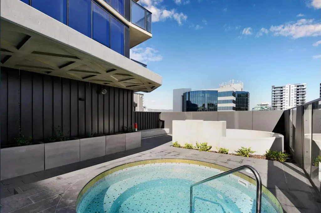 Realm Apartments by CLLIX