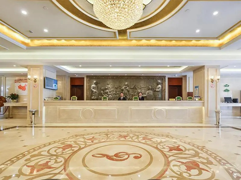 Vienna Hotel Suzhou Yangcheng Lake Huayi Movie World
