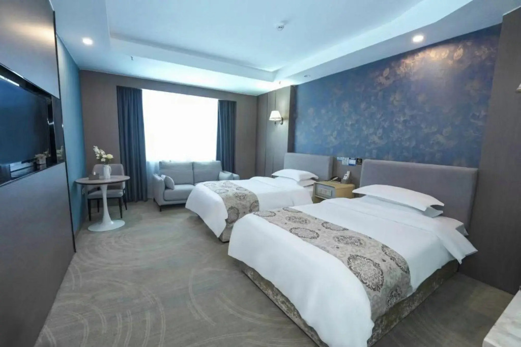 Zhongzhou Hotel