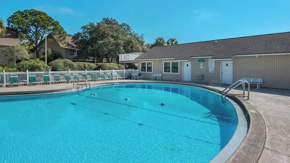 Sleeps 8 w/ Resort Pools, Tennis, Golf & Beach Access + Attraction Tickets!