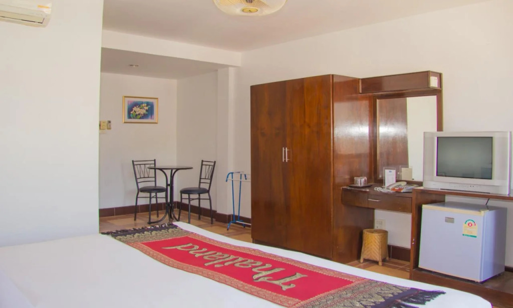 Sanuk Sabai Inn