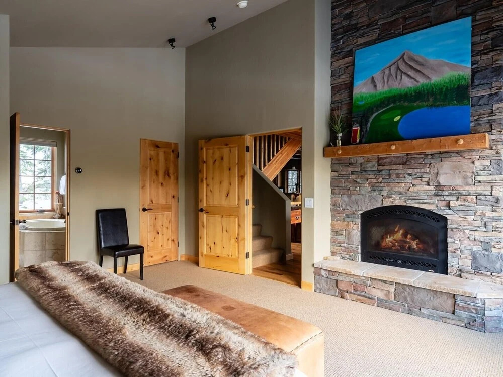 2 Mountain Home 3 Bedroom Home by Moonlight Basin Lodging