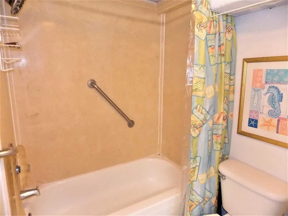 Seamist - 1 Br Condo