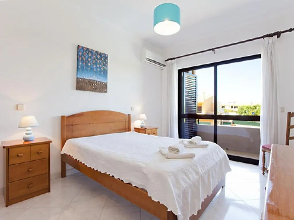Villa Andre 3 Bedroom Villa With Pool - Walking Distance to Albufeira