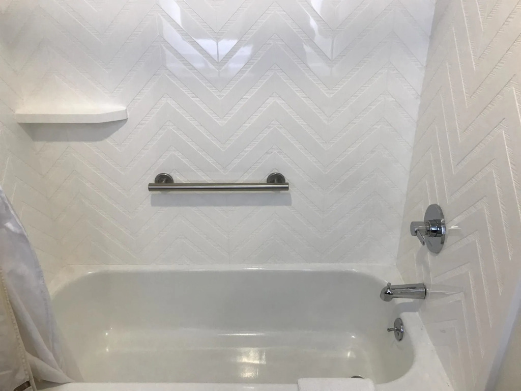 Holiday Inn Tacoma Mall by IHG
