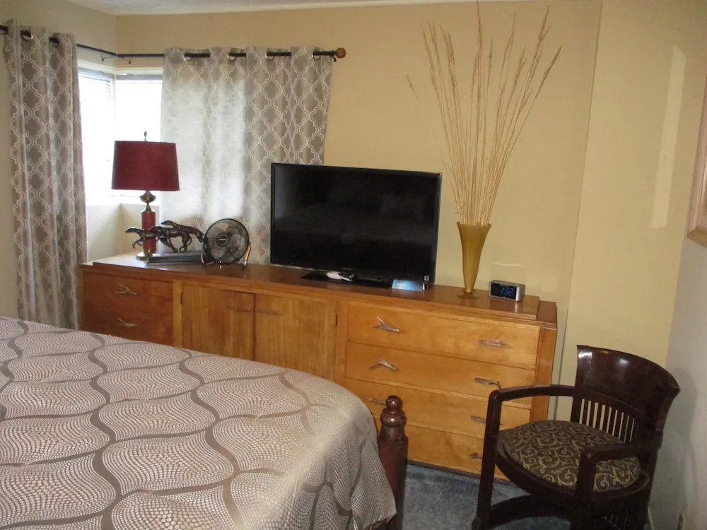 Heister House 3 Bedroom Holiday Home By Pinon Vacation Rentals