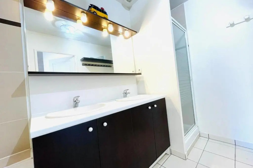 Spacious apartment with garden near the BEACHES