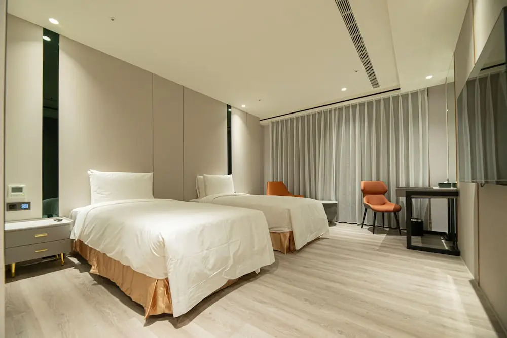 JingIn Hotel