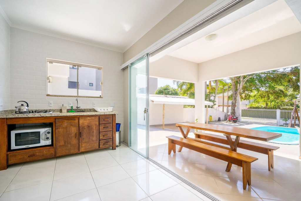 Casa De Luxo E Pé Na Areia Em Canto Grande Rce084