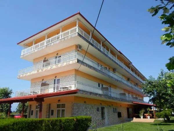 Denis Hotel and Bungalows