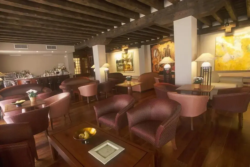Hotel El Rancho