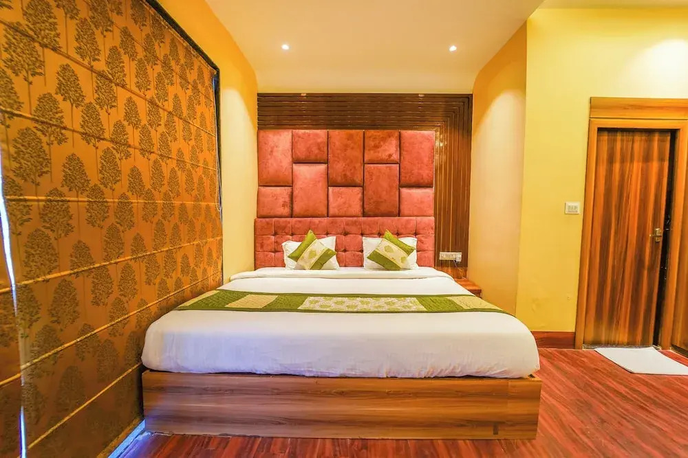 Shiv Rudraksh Resort, Near Assi Ghat