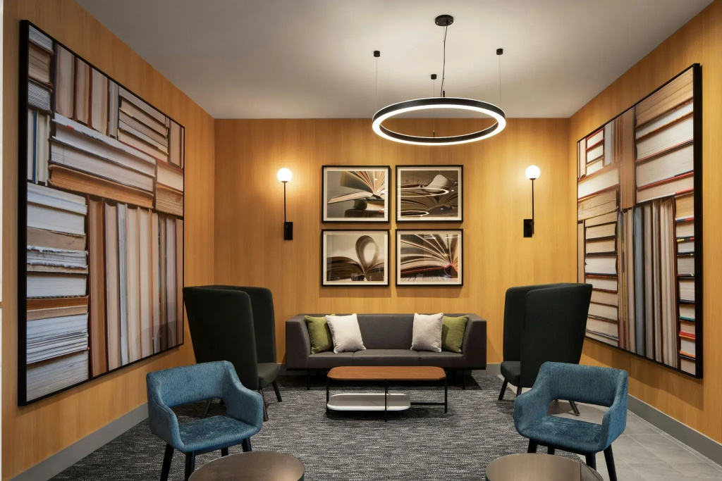 Courtyard by Marriott Montreal Airport