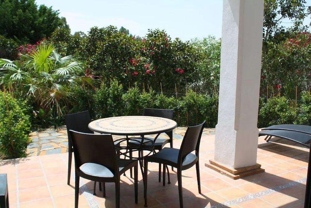 Villa Aries