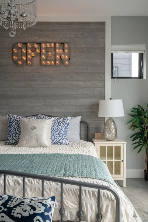 Chic Parisian Studio w/Amazing Rooftop 10Min Dtwn