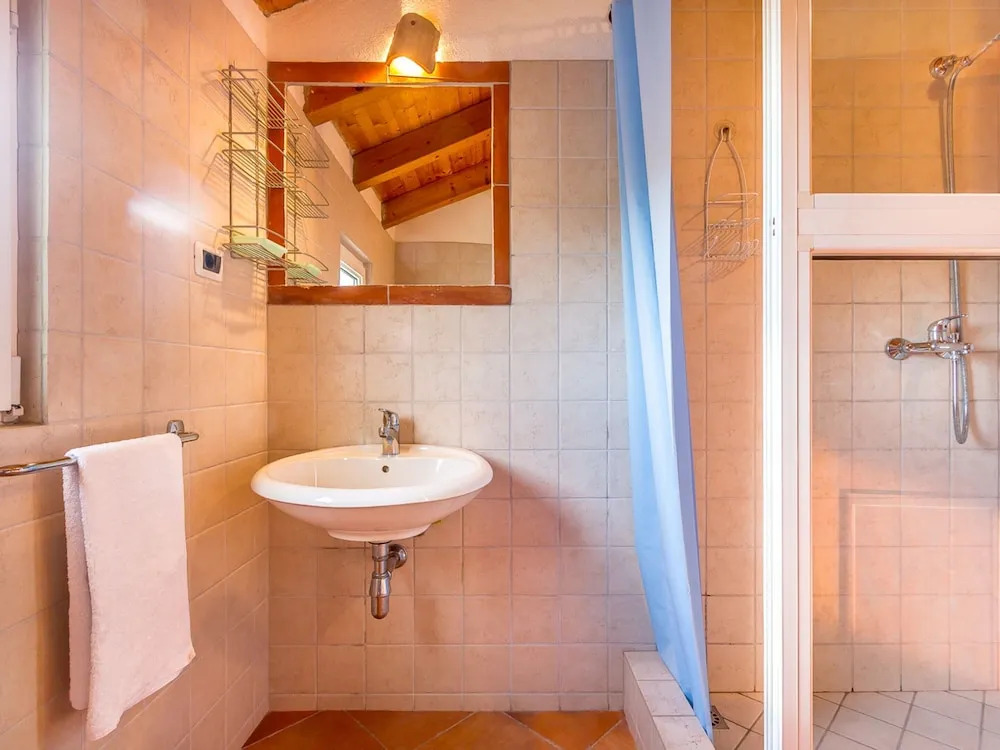 Rustic Holiday Home With Private Pool in the Center of Medulin Near the Beach