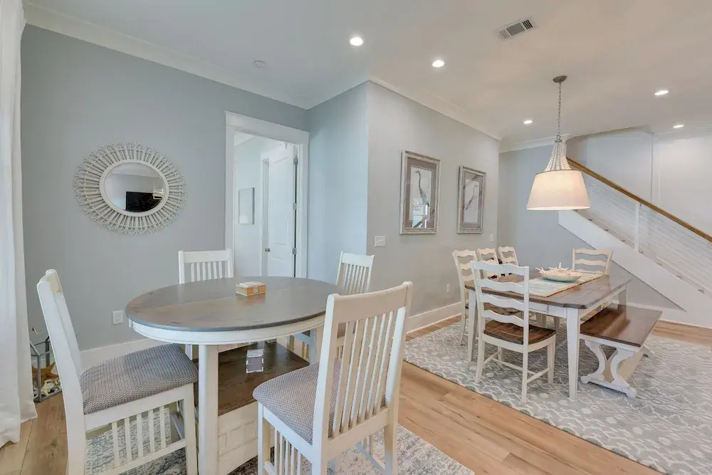 Miramar Beach Getaway w/ Pool Access & Fireplace